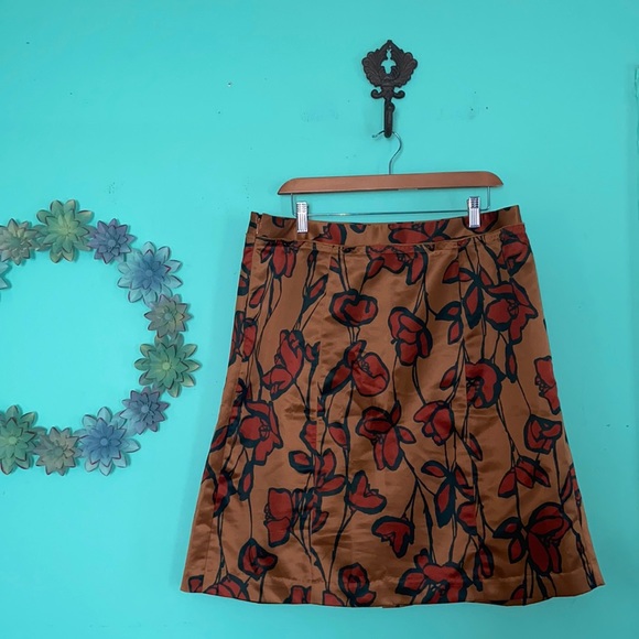 Vera Wang- floral pattern pleated skirt - Picture 2 of 9